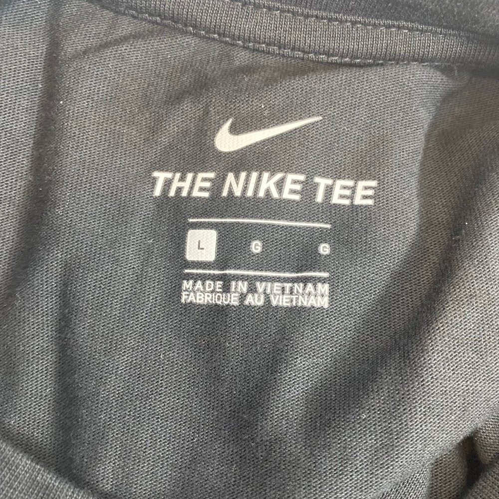 Nike Kyrie Irving T Shirt 1992 Colorful Swoosh 90s Black Colorful Pink Purple Ye - Picture 8 of 11